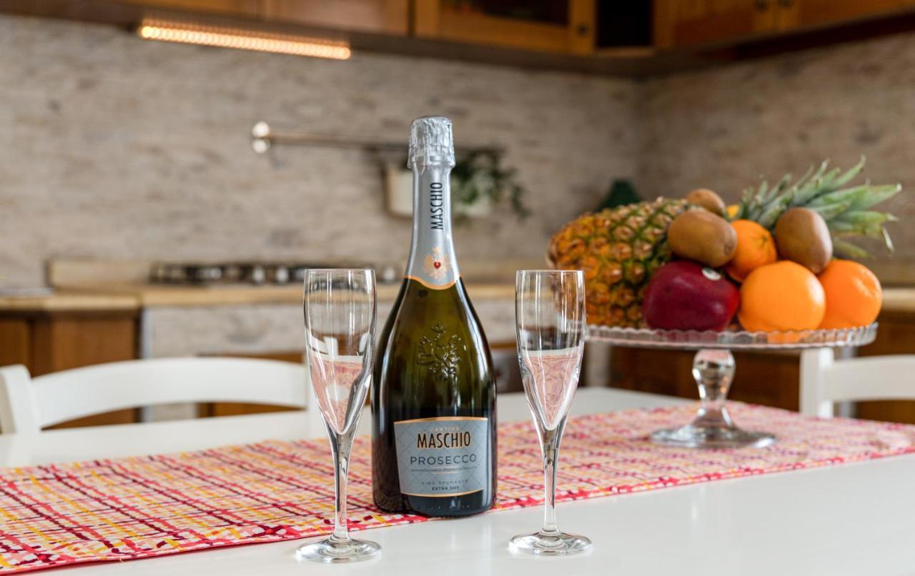 Villa Chanel Bellissima Villa Con Piscina Immersa Nella Valle D'Itria 오스투니 외부 사진