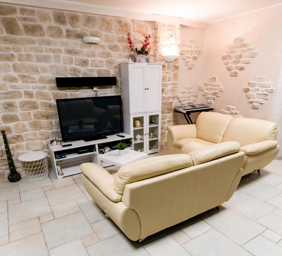Villa Chanel Bellissima Villa Con Piscina Immersa Nella Valle D'Itria 오스투니 외부 사진